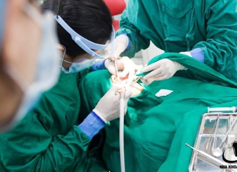địa chỉ trồng răng implant tốt uy tín Phường Xóm Chiếu TPHCM 2