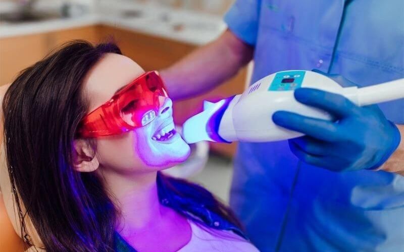 nha khoa tẩy trắng răng giá rẻ tốt uy tín tại Quận Tân Phú