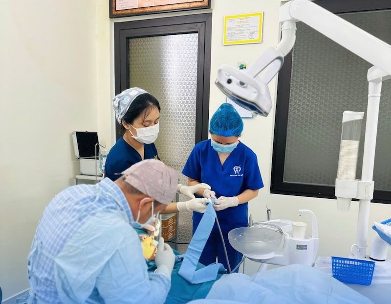 Nha Khoa Marina quy tụ nhiều bác sĩ kinh nghiệm dày dặn, tận tâm
