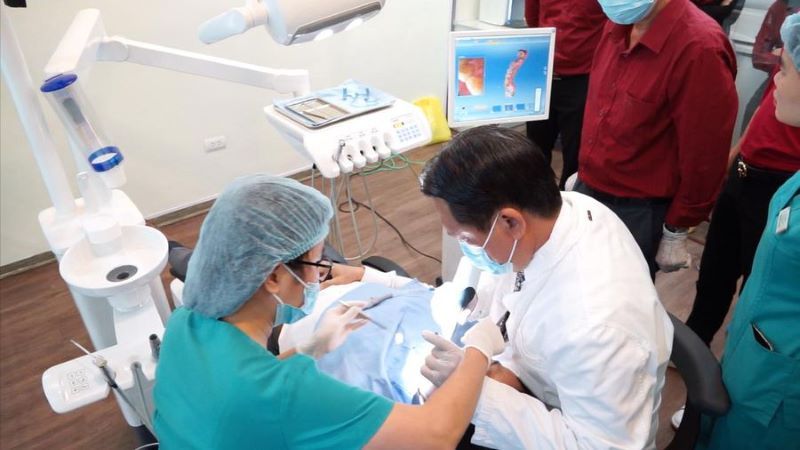 Nha Khoa Elite Dental trồng implant đạt chuẩn quốc tế