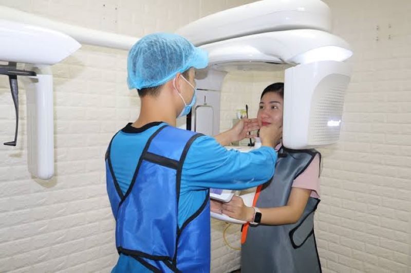 Nha Khoa Kim trang bị máy CT 5 chiều khi cấy ghép răng implant