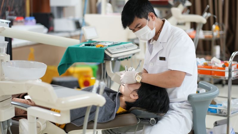 Nha khoa Hoàng Gia được đánh giá cao với dịch vụ chuyên nghiệp