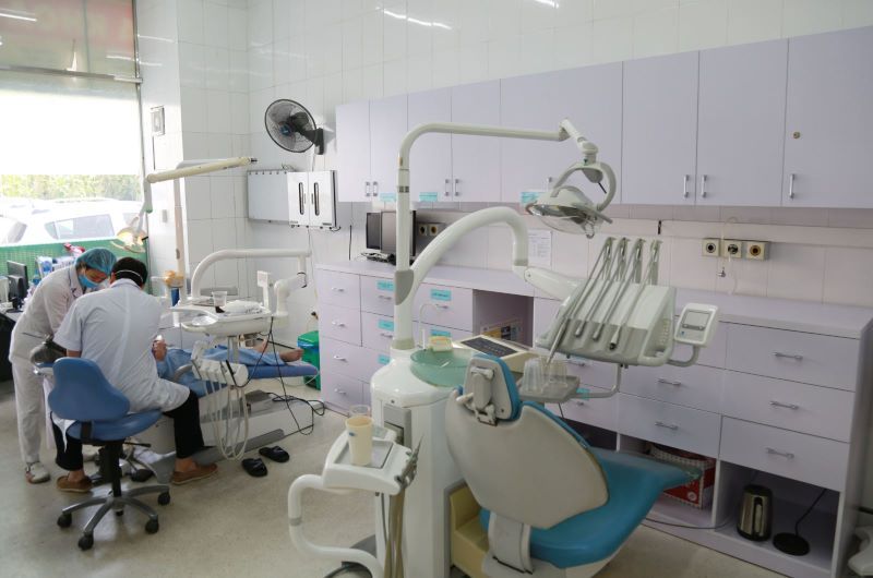 Nha Khoa Trần Tuấn tạo ấn tượng tích cực với phòng khám sạch, trang bị hiện đại