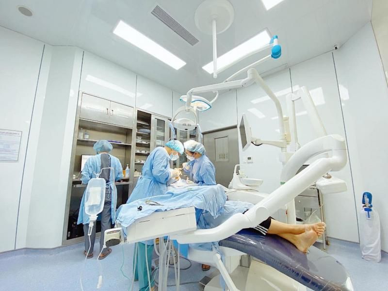 Nha khoa Hoa Sứ nổi bật với quy trình điều trị chuẩn hóa