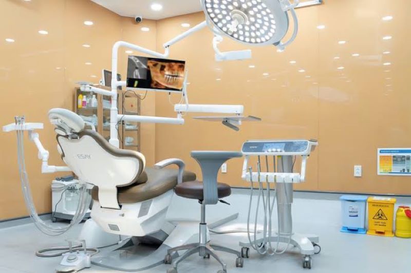 Nha Khoa Đông Nam chú trọng vô trùng trong cấy ghép Implant