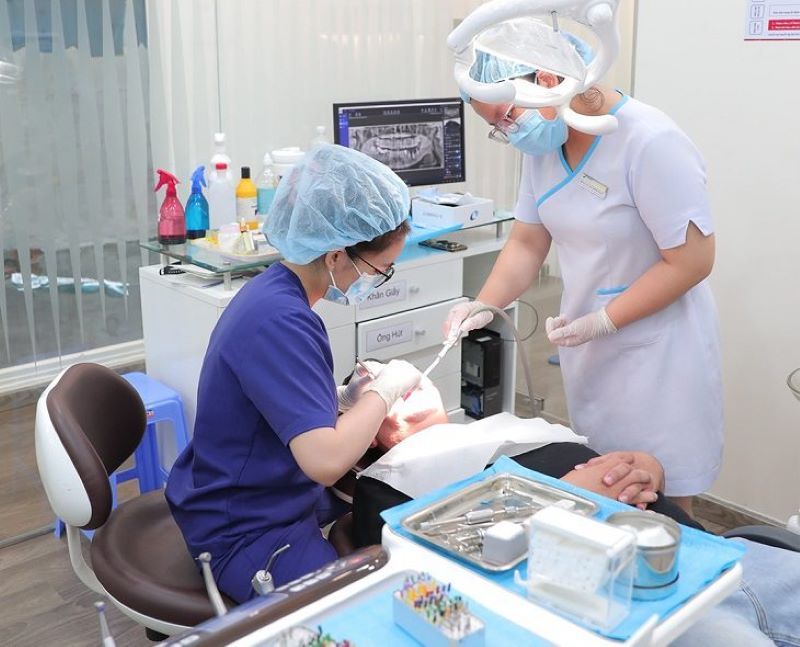địa chỉ trồng răng implant tốt uy tín Phường Hòa Hưng TPHCM 3