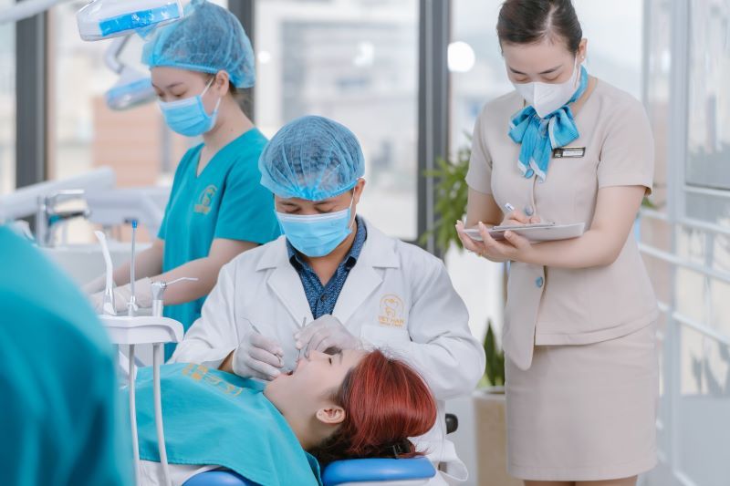 Trải nghiệm kỹ thuật thăm khám nhẹ nhàng tại Nha Khoa Thiện Tâm