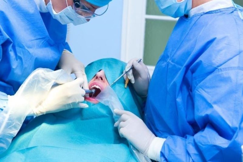 Nha khoa Nhân Tâm nổi bật với bề dày hoạt động và chuyên môn Implant