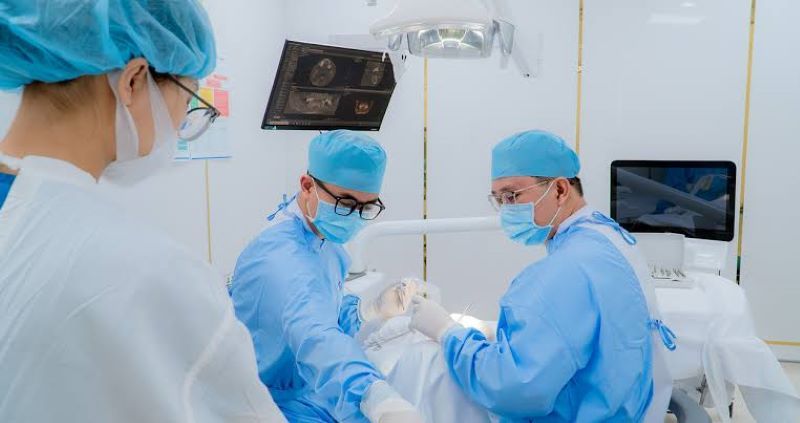 địa chỉ trồng răng implant tốt uy tín Phường Long Bình TPHCM 2